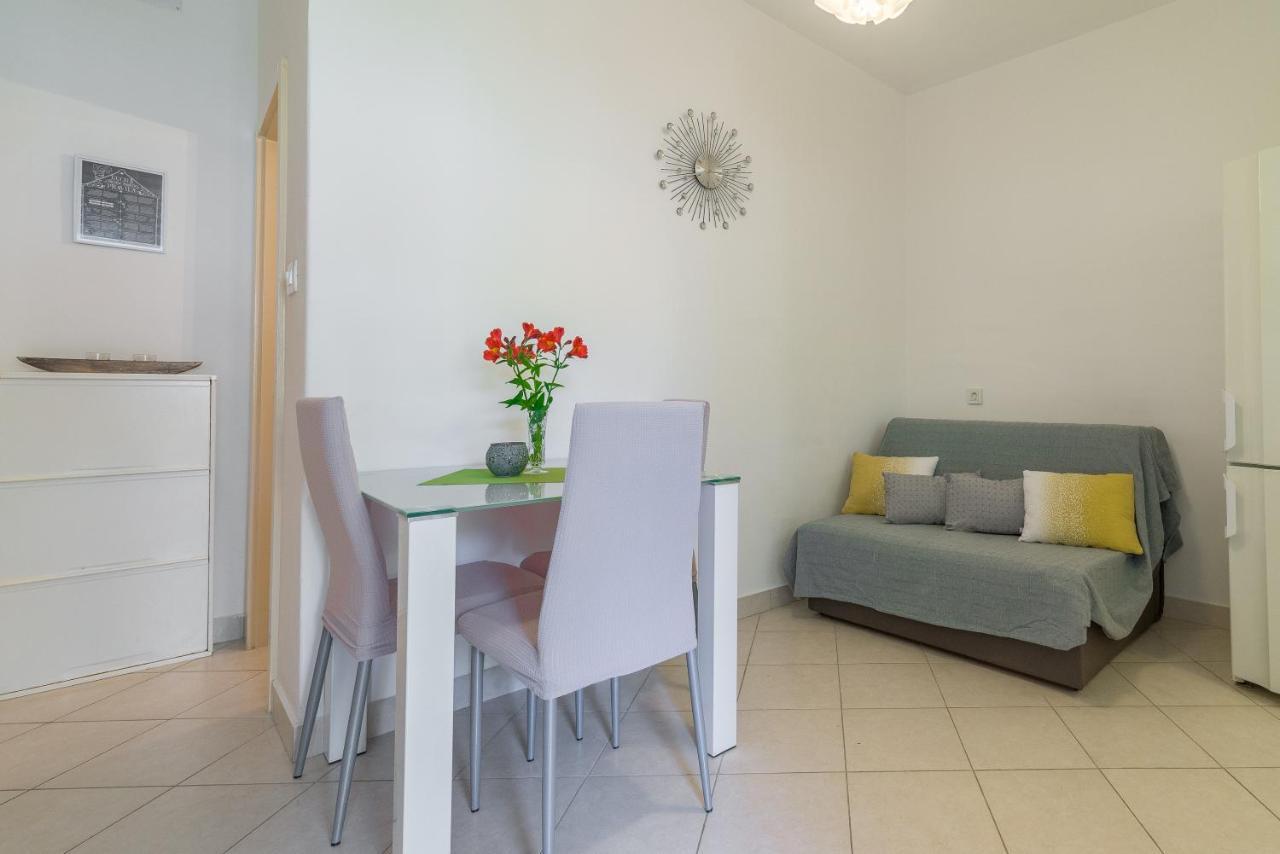 Apartments Tolic Biograd Na Moru Exterior photo