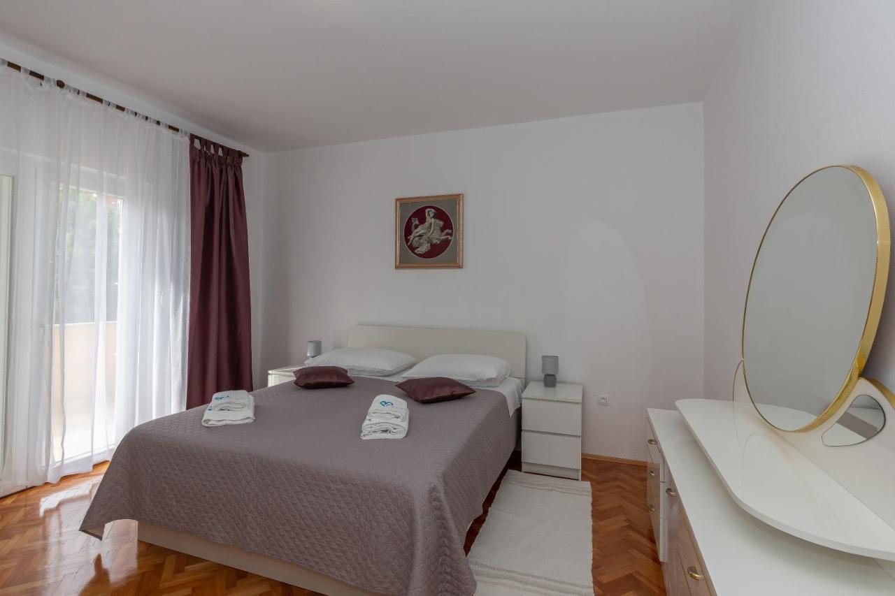 Apartments Tolic Biograd Na Moru Exterior photo