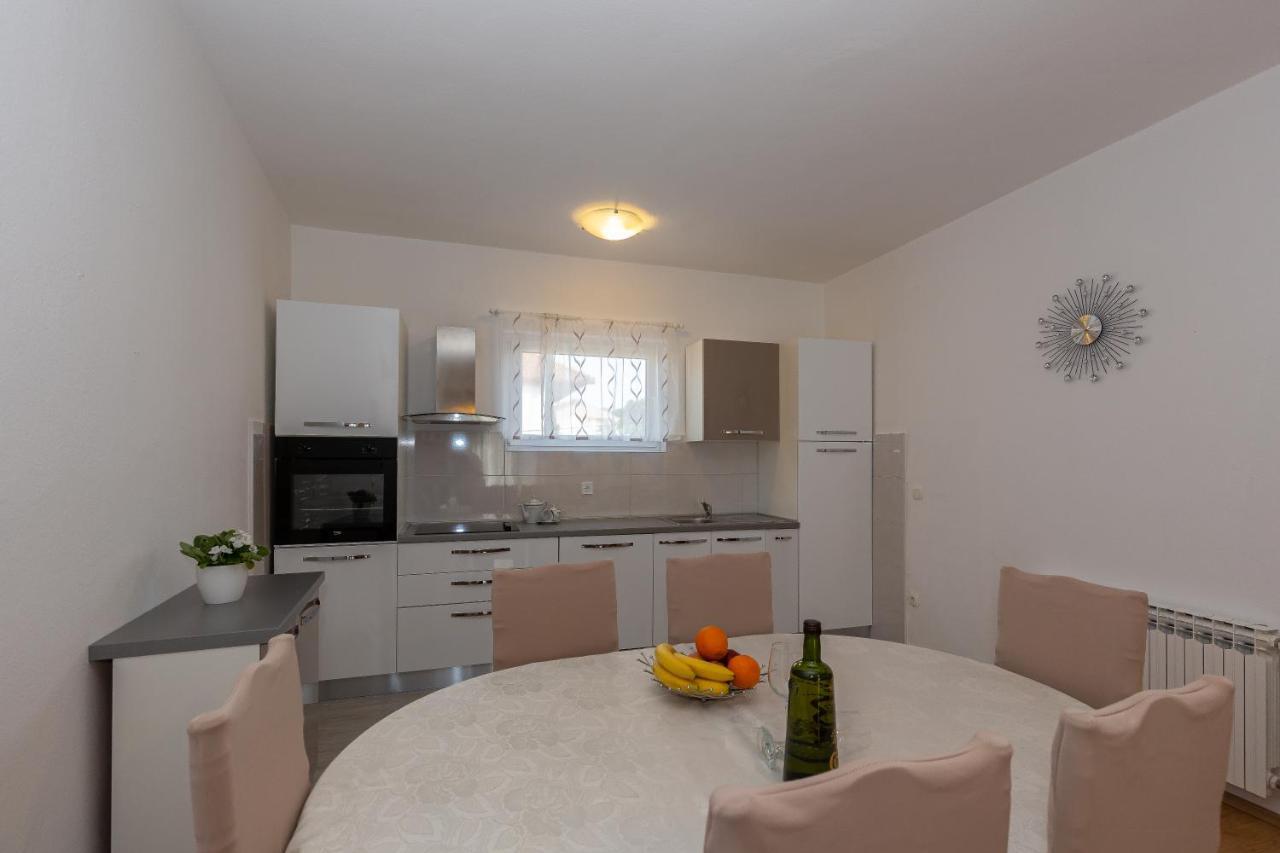 Apartments Tolic Biograd Na Moru Exterior photo
